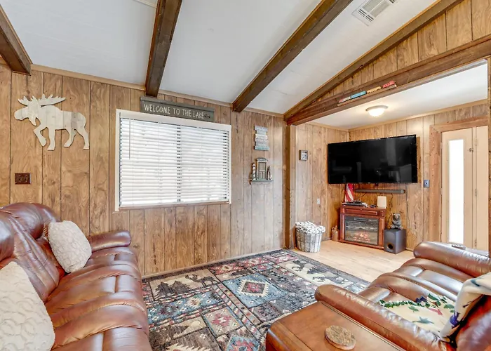 2 Fire Pits & Covered Deck: In Happy Jack! Holiday home