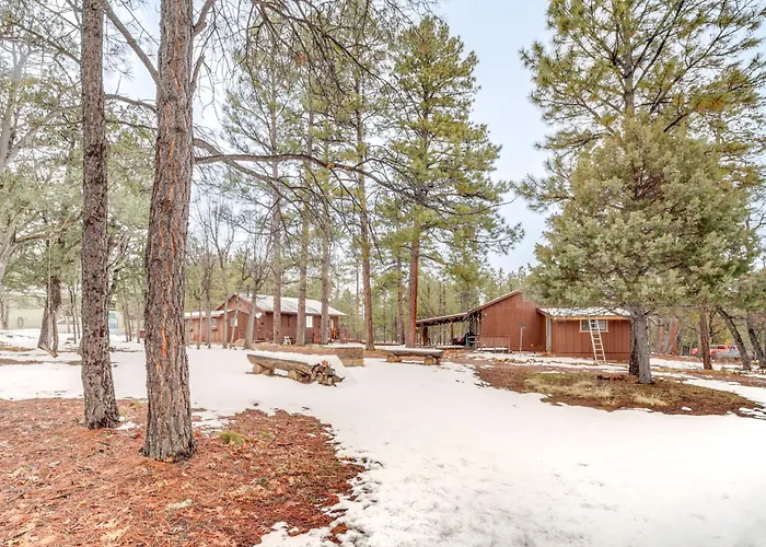 Holiday home 2 Fire Pits & Covered Deck: In Happy Jack! *