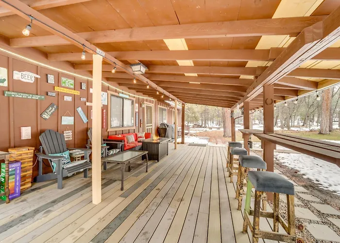 Holiday home 2 Fire Pits & Covered Deck: In Happy Jack! Happy Jack